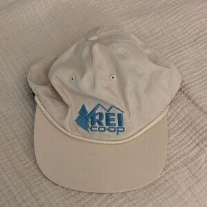 REI Hat